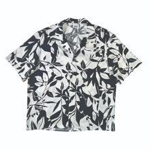 Load image into Gallery viewer, Akta Norr ‘Anemone’ Vacation Shirt